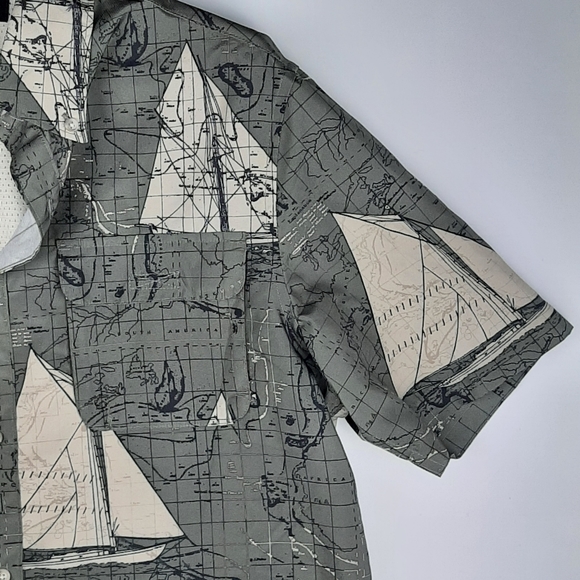 Chaps Explorer Sailboat Button Down Shirt Green/Gray Vented Men's Medium - Picture 3 of 9